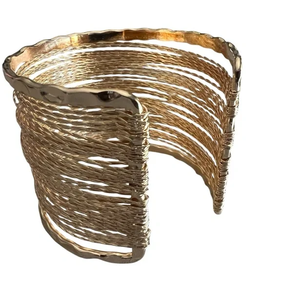 Elegant Gold Cuff Bracelet - Picture 6 of 8